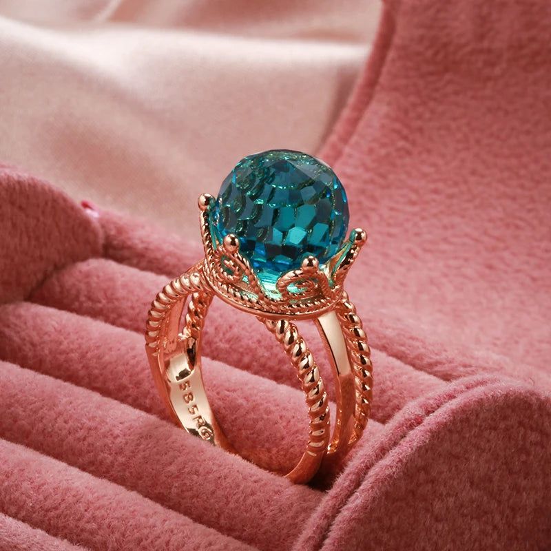 Exquisite Vintage 585 Rose Gold Crown Ring with Blue Zircon Ball Ear Clip