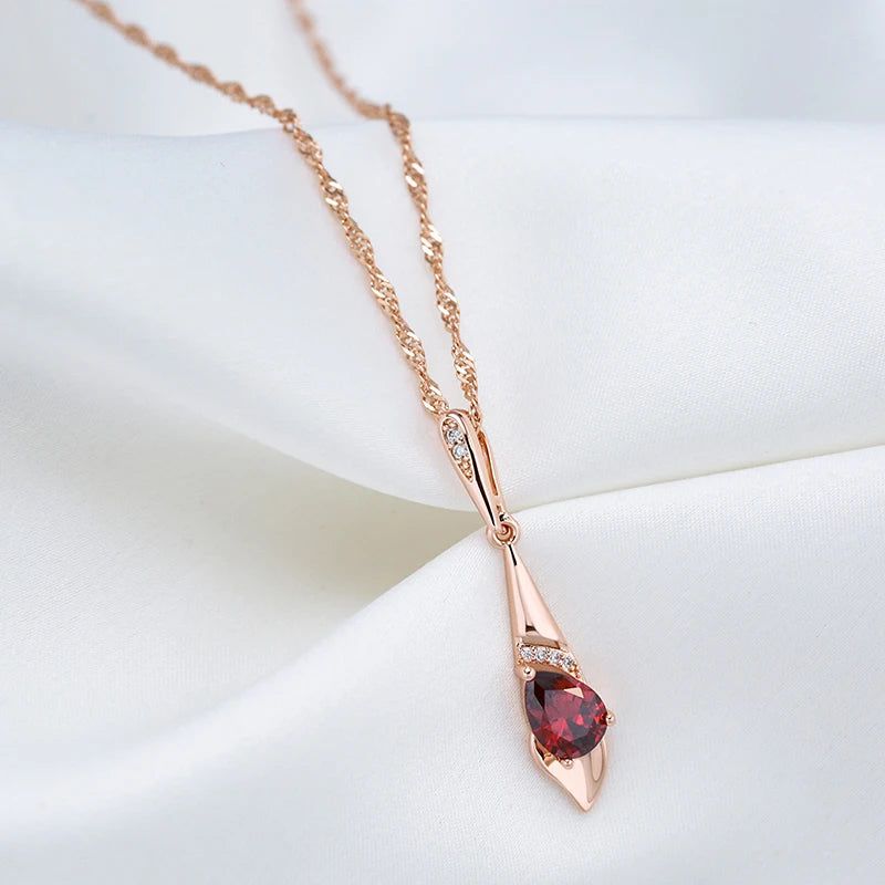 Exquisite Vintage Long Pendant Necklace in 585 Rose Gold with Red Natural Zircon