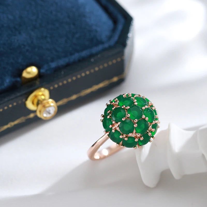 Exquisite Vintage-Style Green Natural Zircon Ring in Luxurious 585 Rose Gold