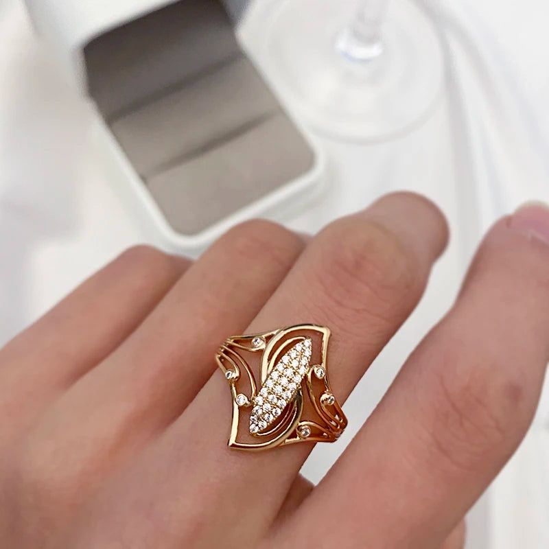 Fashionable 585 Rose Gold Curve Ring with Natural Zircon and Micro Wax Inlay - Unique Fashion Jewelry