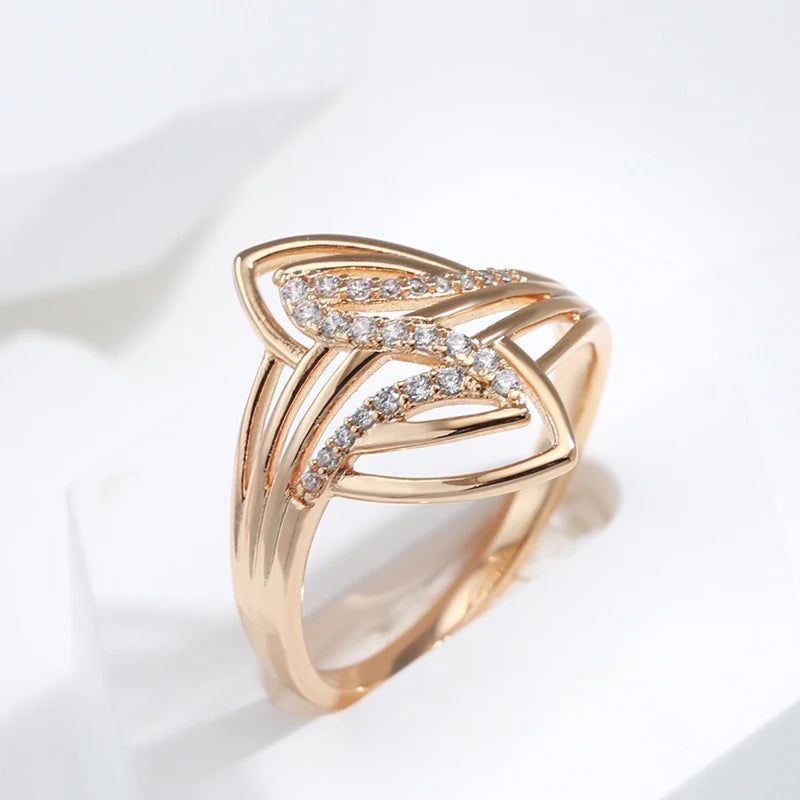 Fashionable 585 Rose Gold Curve Ring with Natural Zircon and Micro Wax Inlay - Unique Fashion Jewelry