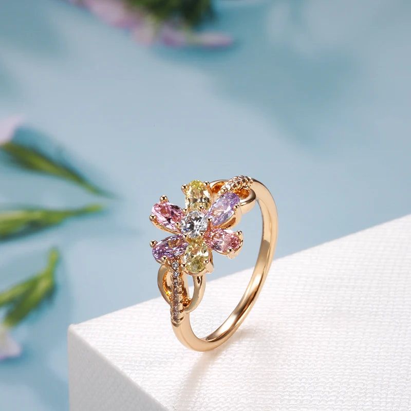 Fashionable 585 Rose Gold Floral Cocktail Ring with Vibrant Natural Zircon Crystals