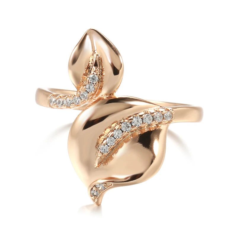 Fashionable 585 Rose Gold Floral Crystal Cocktail Ring with Natural Zircon