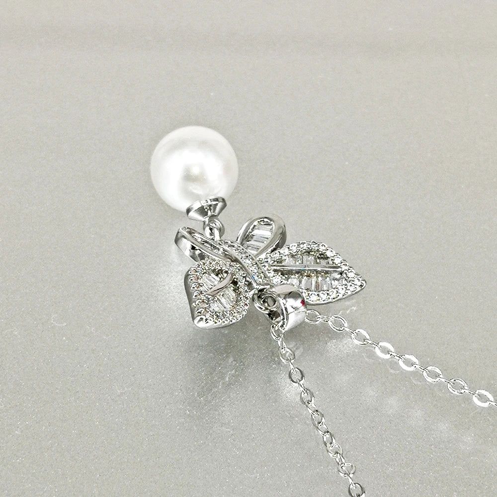 Fashionable Pearl-Embellished Butterfly Pendant Necklace with Zircon Accents