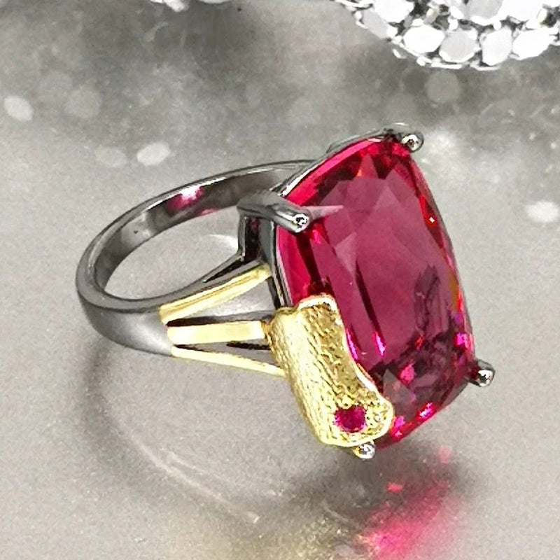 Fuchsia Elegance: Modern Neo-Gothic Love Ring with Shiny Cubic Zirconia