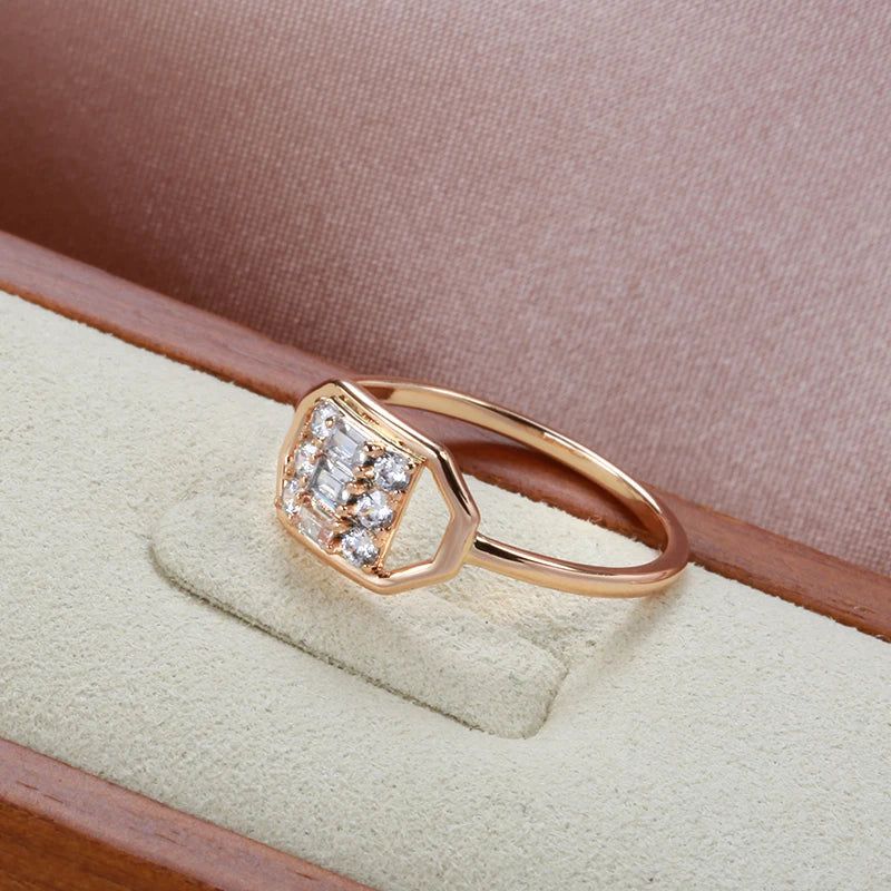 Geometric Elegance: 585 Rose Gold Cocktail Ring with Natural Zircon