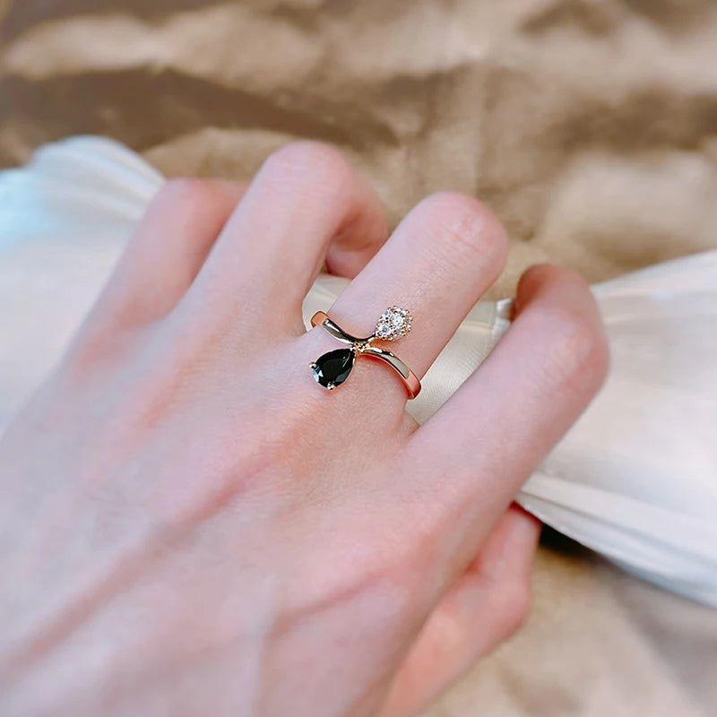 Geometric Vintage Rose Gold Cocktail Ring with Black Natural Zircon