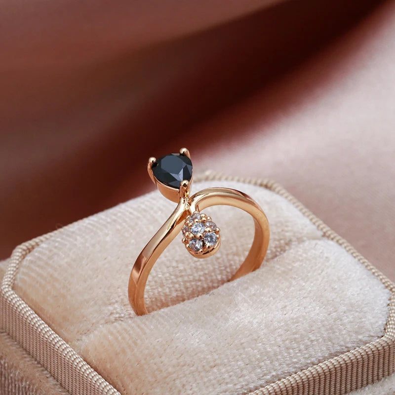 Geometric Vintage Rose Gold Cocktail Ring with Black Natural Zircon