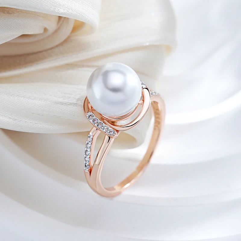 Glamorous Geometric Pearl Cocktail Ring in 585 Rose Gold and Silver with Natural Zircon