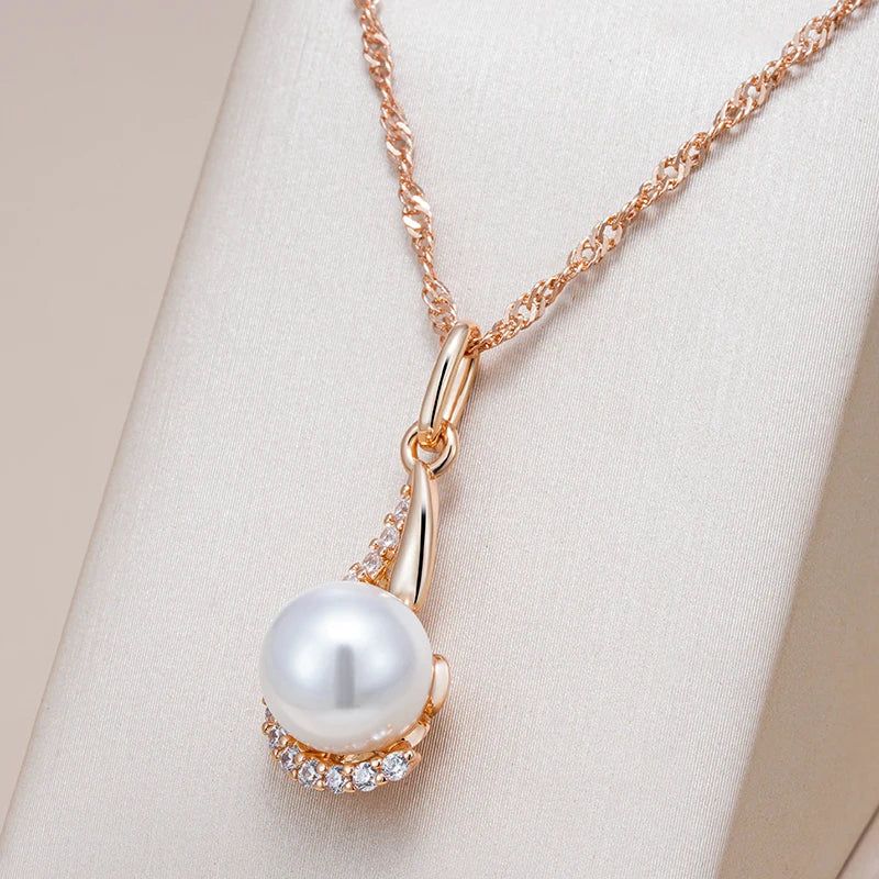 Glamorous Geometric Pearl Pendant Necklace in 585 Rose Gold - Timeless Jewelry for Every Occasion 2024