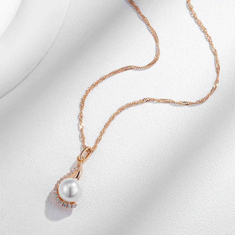 Glamorous Geometric Pearl Pendant Necklace in 585 Rose Gold - Timeless Jewelry for Every Occasion 2024