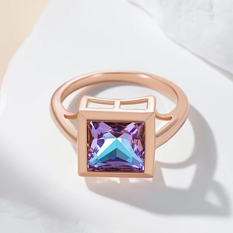 Glamorous Geometric Purple Zircon Cocktail Ring in 585 Rose Gold Tone