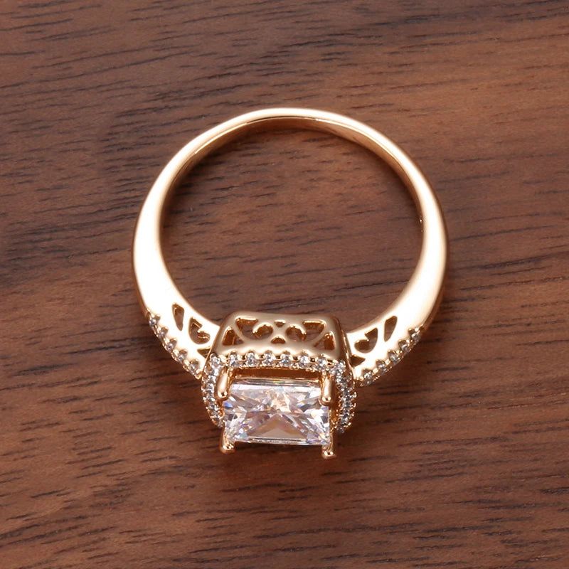 Glamorous Geometric Rose Gold Zircon Cocktail Ring with Crystal Accents