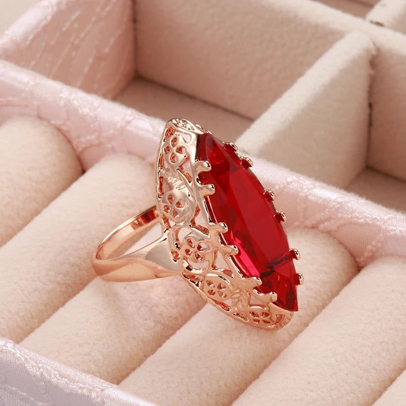 Graceful 585 Rose Gold Hollow Ring with Horse Eye Natural Zircon Fashion Statement