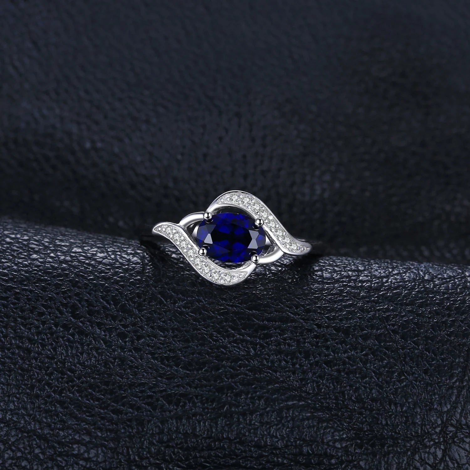 Elegant Blue Sapphire Halo Ring in 925 Sterling Silver - Statement Jewelry