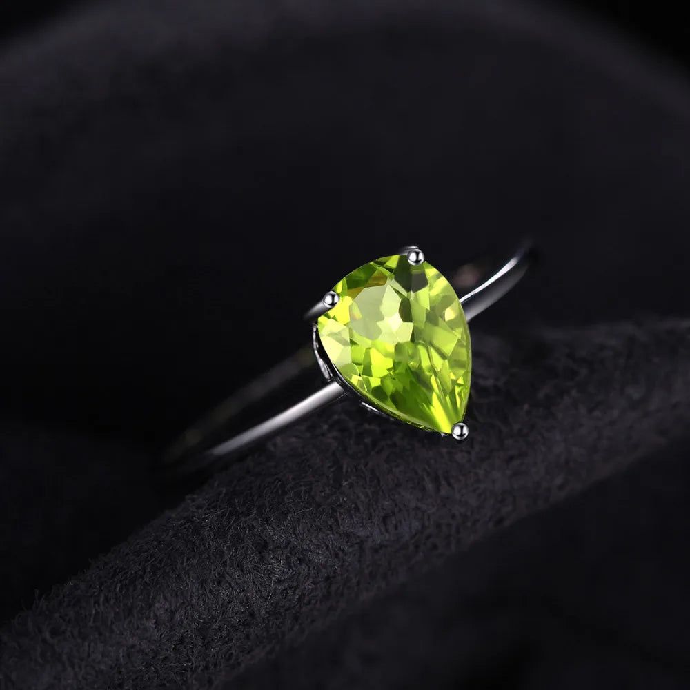 Fashionable Pear-Shaped 1.3ct Natural Green Peridot Solitaire Ring in 925 Sterling Silver