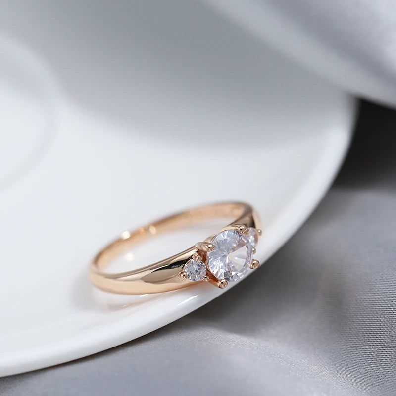 Luxurious 585 Rose Gold Cocktail Ring with Natural Zircon Crystals