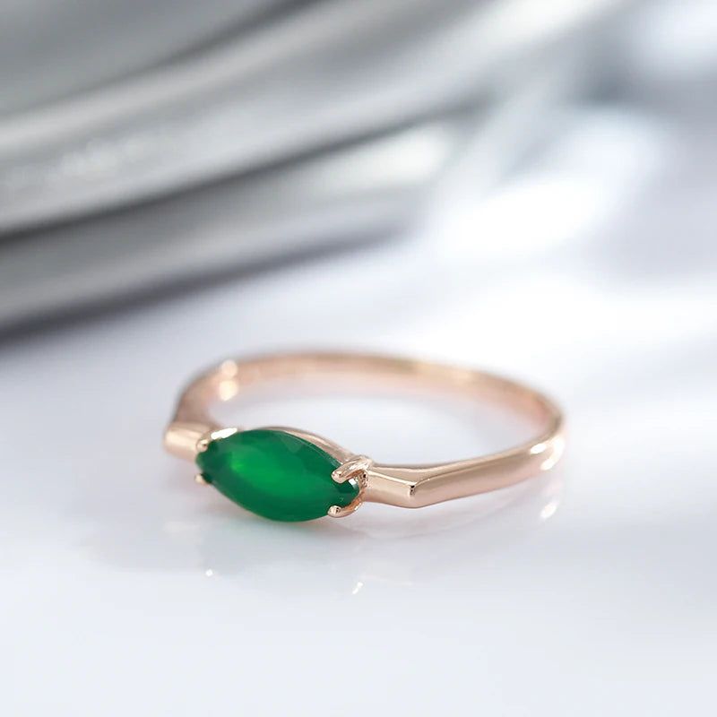 Majestic Vintage 585 Rose Gold Green Zircon Ring - Luxurious Fashion Jewelry