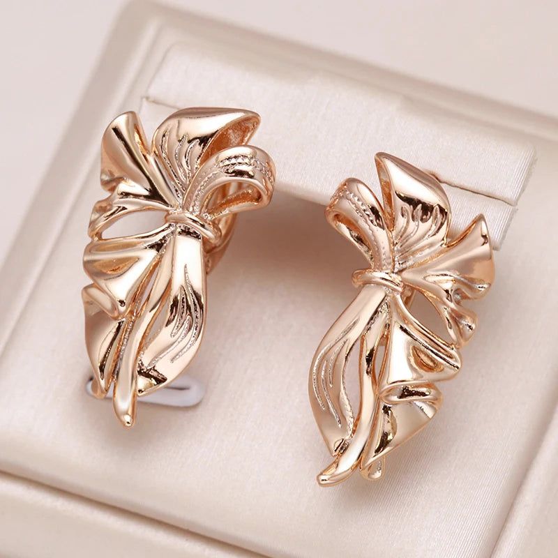 Modern Vintage Geometric Flower Long Drop Earrings in 585 Rose Gold Finish