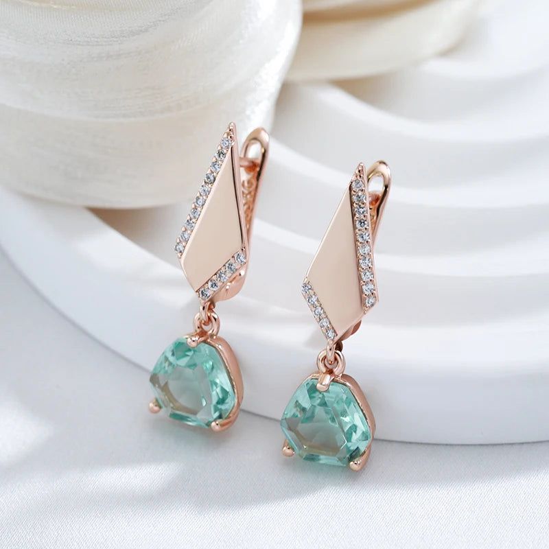 Modern Vintage Green Stone Drop Earrings in 585 Rose Gold with Natural Zircon