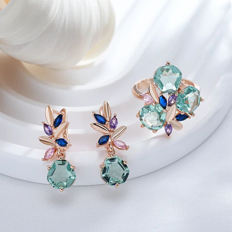 Modern Vintage Green Zircon Drop Earrings in 585 Rose Gold with Rhombus Design