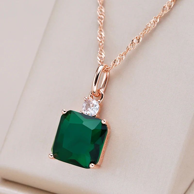 Modern Vintage Green Zircon Pendant Necklace in 585 Rose Gold Plating