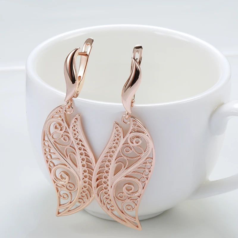 Modern Vintage Hollow Flower Drop Earrings in 585 Rose Gold Finish