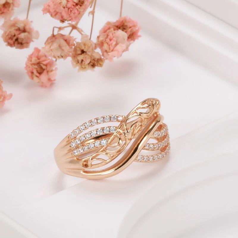 Modern Vintage Hollow Flower Rose Gold Cocktail Ring with Natural Zircon