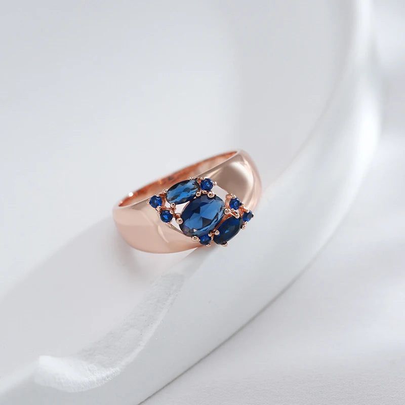 New Vintage Blue Zircon Cocktail Ring in 585 Rose Gold