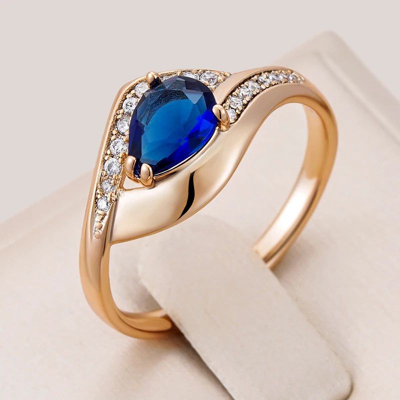 New Vintage Blue Zircon Ring in 585 Rose Gold Plating - Luxurious Cocktail Jewelry