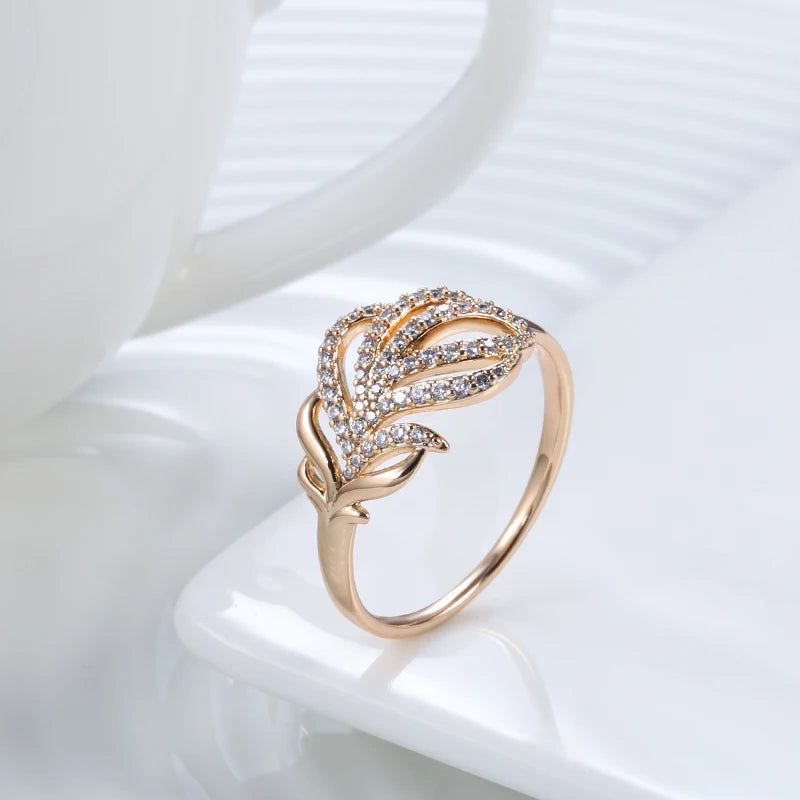 Popular Vintage Rose Gold Flower Ring with Natural Zircon Crystals