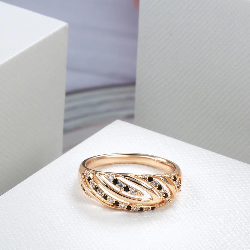 Popular Vintage Rose Gold Hollow Wave Cocktail Ring with Natural Zircon