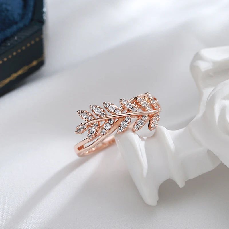 Popular Vintage Rose Gold Leaf Ring with Natural Zircon Accents