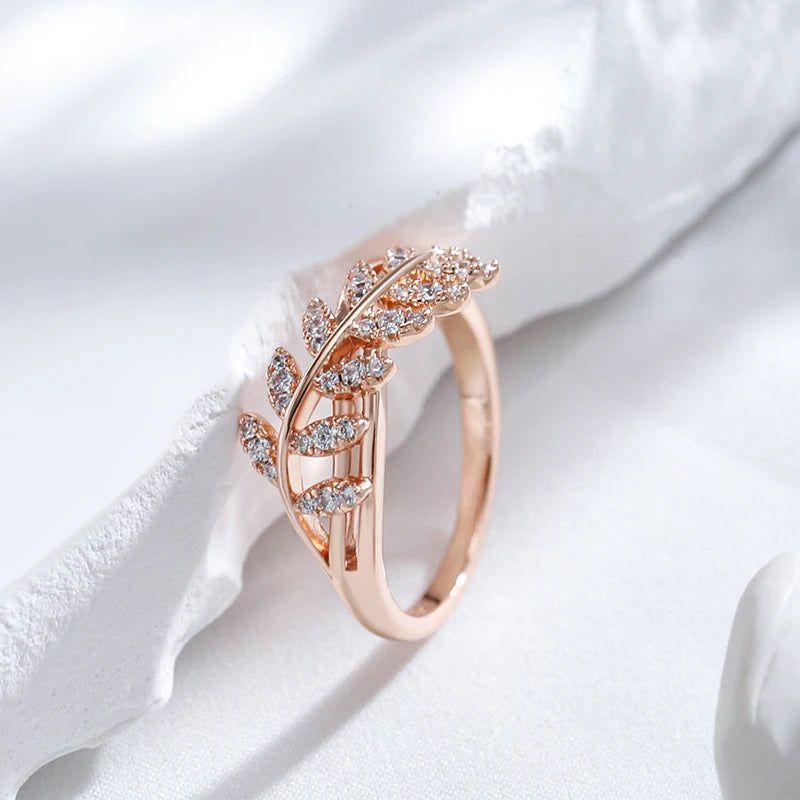 Popular Vintage Rose Gold Leaf Ring with Natural Zircon Accents