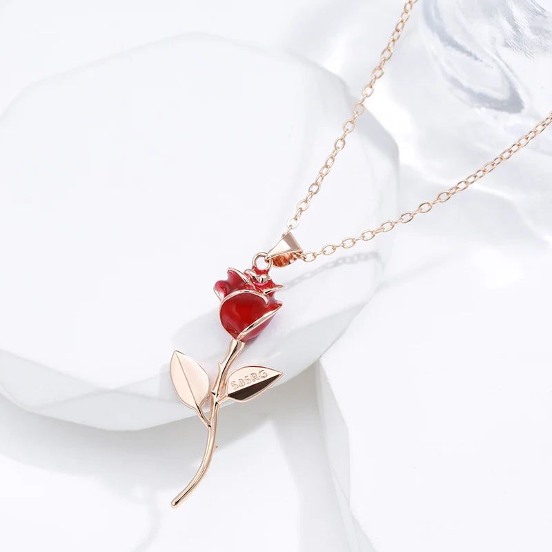 Popular Vintage Rose Pendant Necklace in 585 Rose Gold with Red Enamel Accent