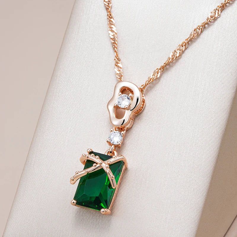 Popular Vintage Square Green Zircon Pendant Necklace in 585 Rose Gold Finish