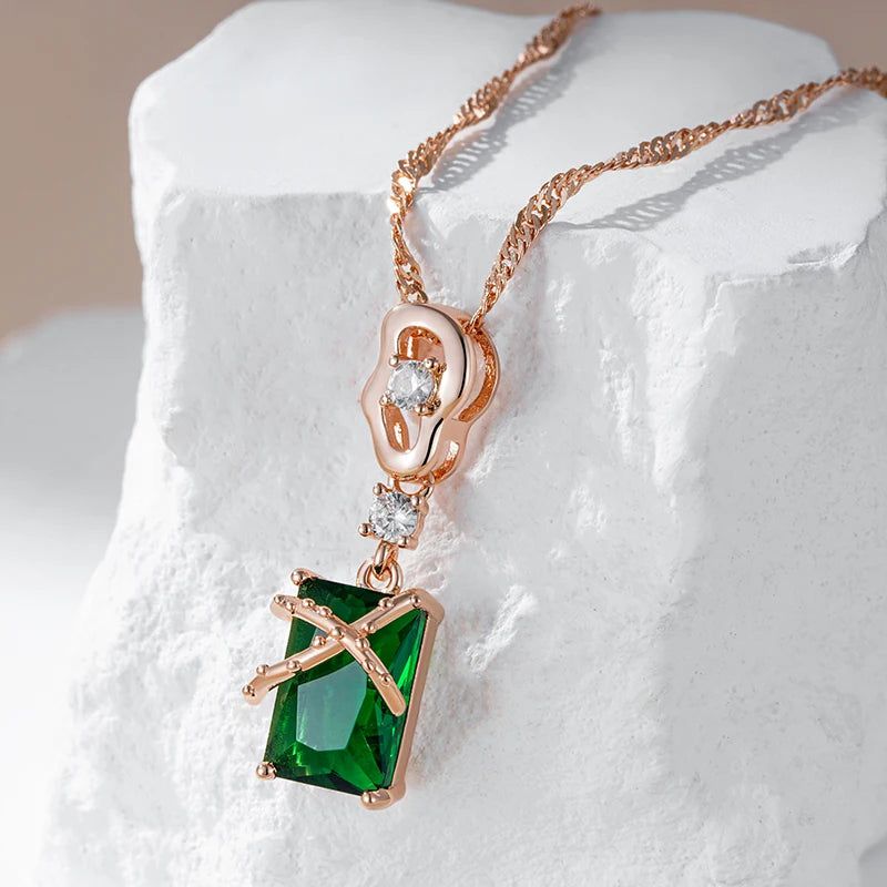 Popular Vintage Square Green Zircon Pendant Necklace in 585 Rose Gold Finish