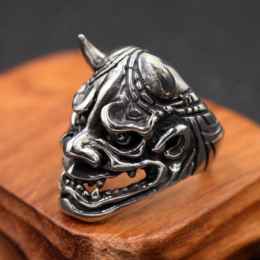 Punk-Inspired Stainless Steel Bull Head Skull Ring for Men - Gothic Fashion Jewelry