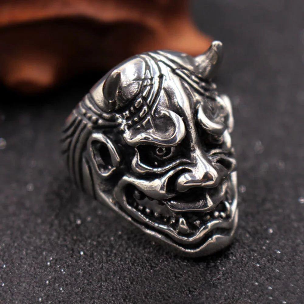 Punk-Inspired Stainless Steel Bull Head Skull Ring for Men - Gothic Fashion Jewelry