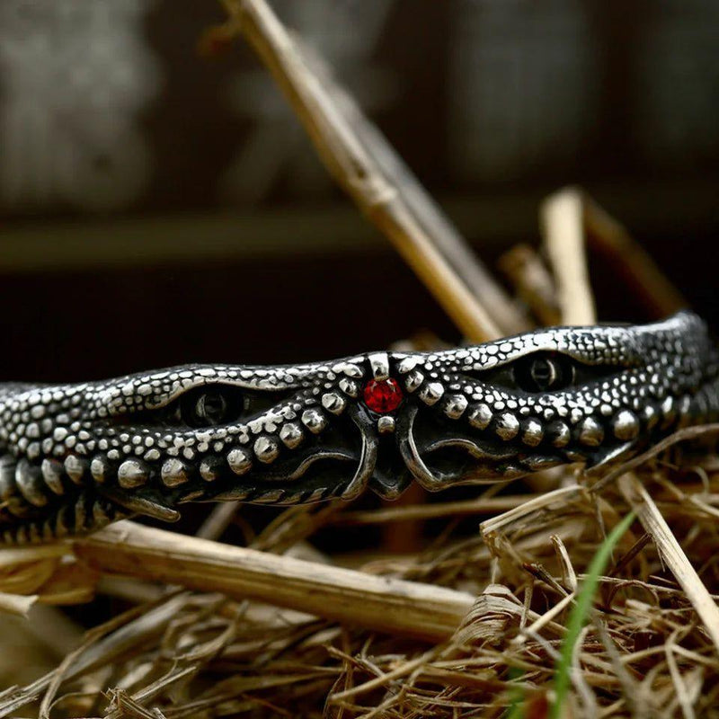 Punk Stainless Steel Crocodile Bracelet with Zircon Eyes - Unisex Fashion Jewelry Gift