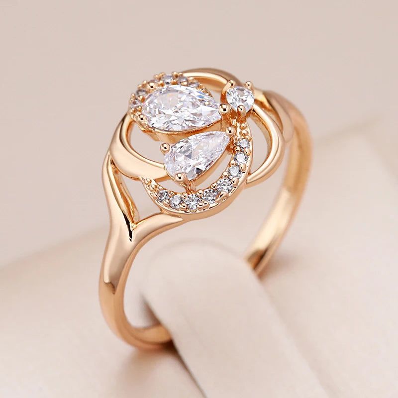 Radiant Rose Gold Floral Cocktail Ring with Natural Zircon and Shining Crystals