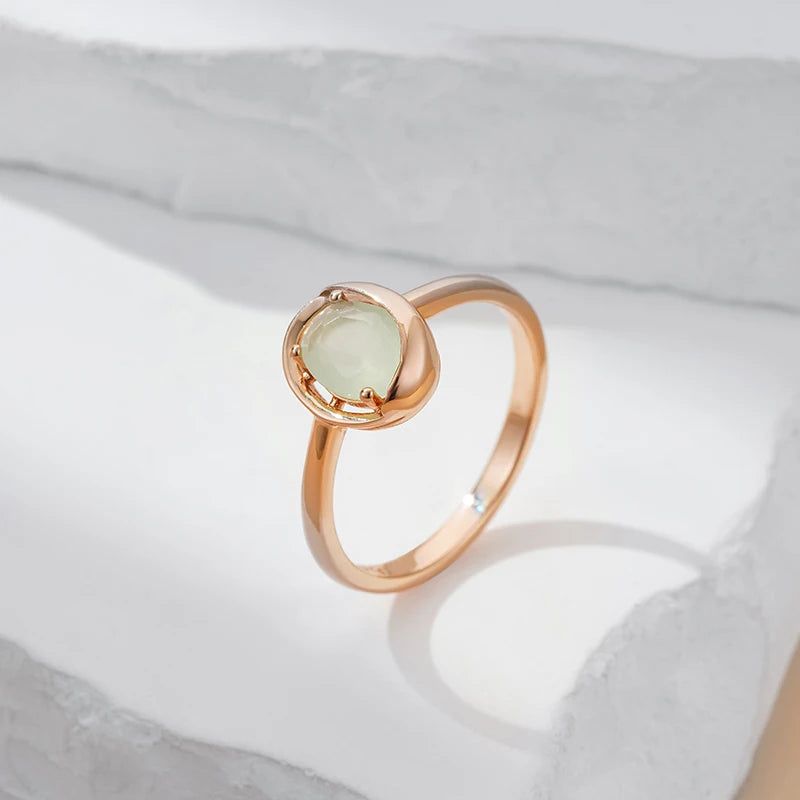 Refined Vintage 585 Rose Gold Oval Green Natural Zircon Ring