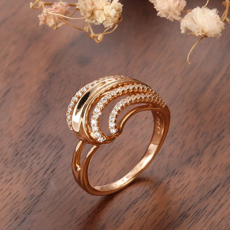 Refined Vintage 585 Rose Gold Wave Ring with Natural Zircon Accents