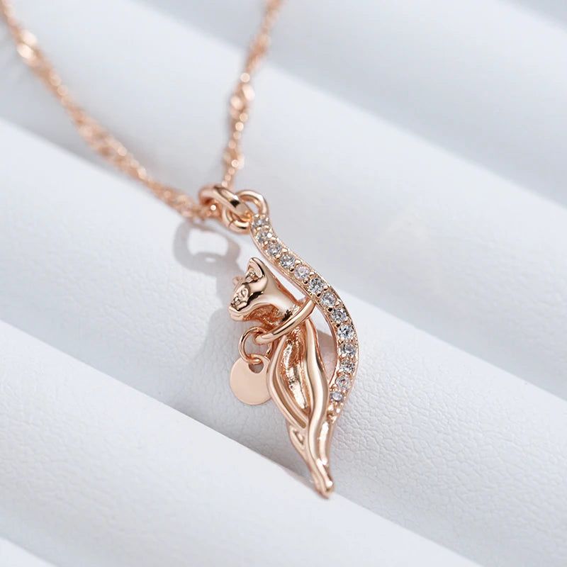 Refined Vintage Animal Pendant Necklace with Natural Zircon in 585 Rose Gold Finish