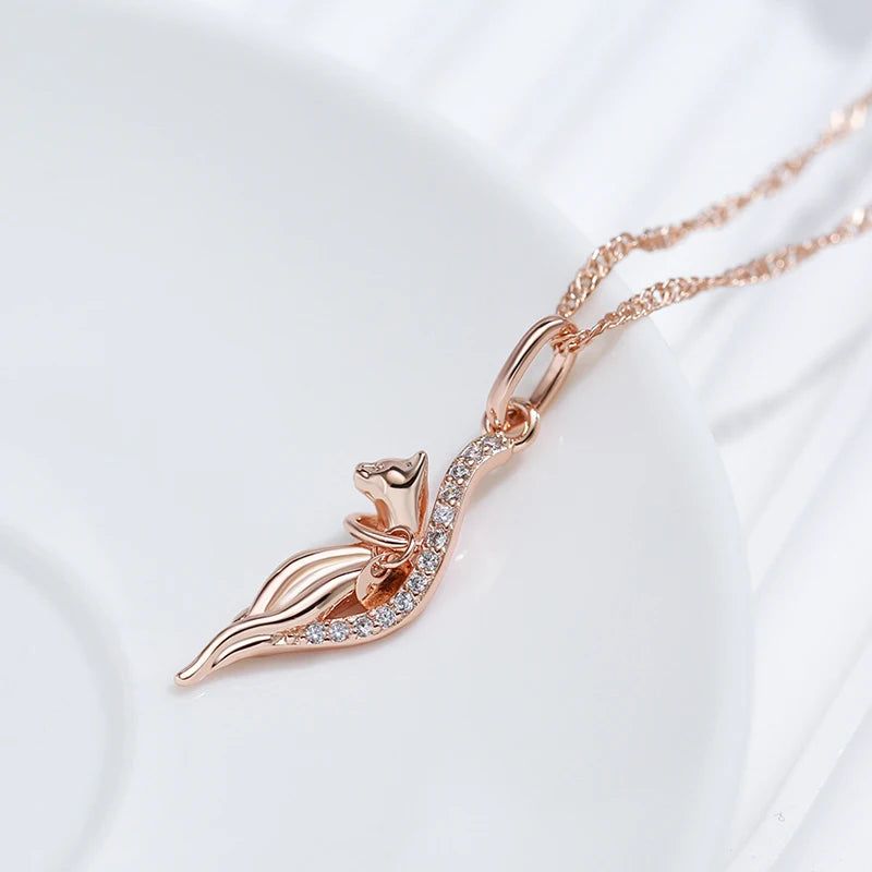 Refined Vintage Animal Pendant Necklace with Natural Zircon in 585 Rose Gold Finish