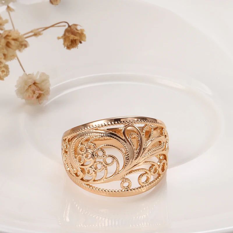 Romantic Hollow Design 585 Rose Gold Cocktail Ring with Zircon Accent