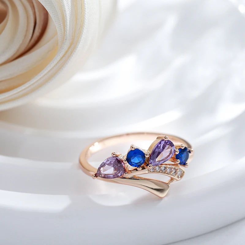 Rose Gold Elegance: Vintage Cocktail Ring with Natural Zircon Crystals