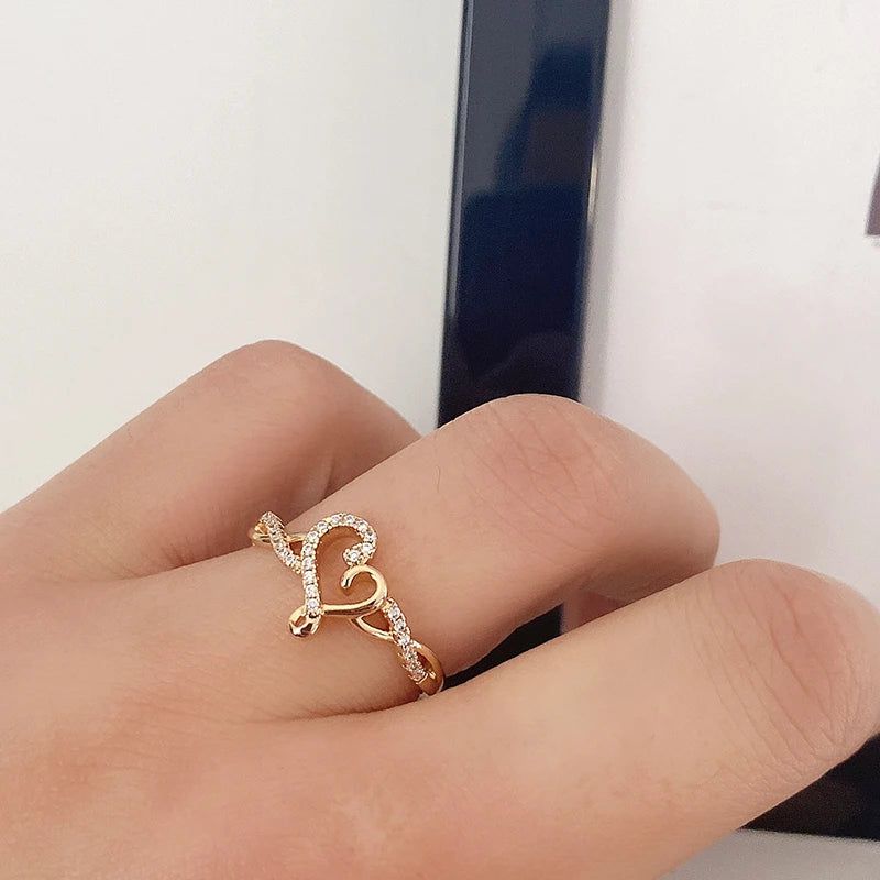 Rose Gold Heart Cocktail Ring with Natural Zircon for Bridal and Valentine's Occasions