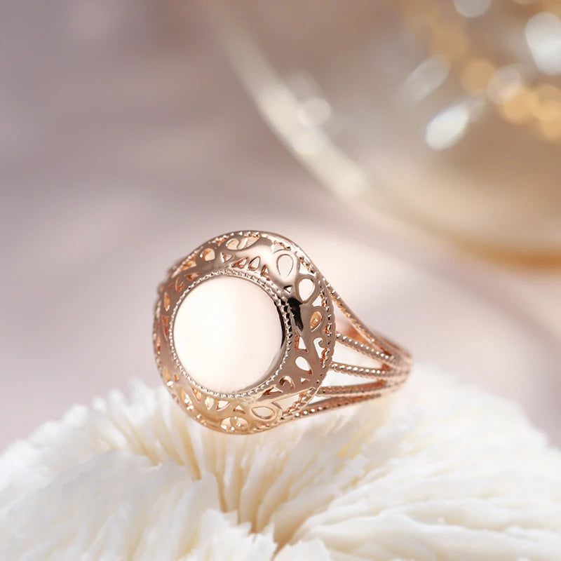 Sleek 585 Rose Gold Glossy Round Rings with Elegant Simplicity