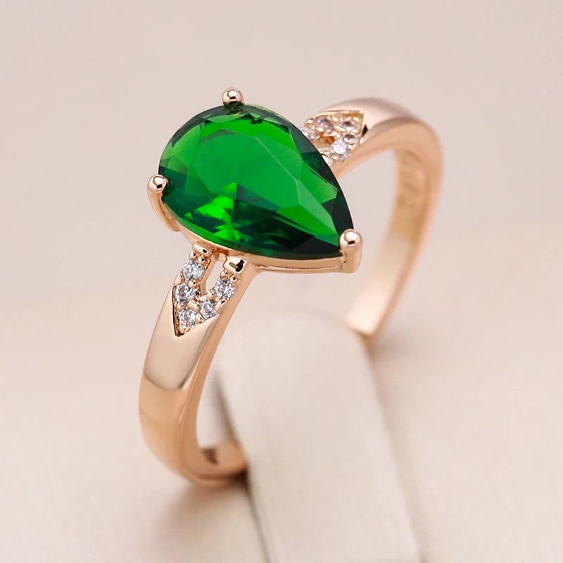 Smart Green Natural Zircon Cocktail Ring in 585 Rose Gold Finish